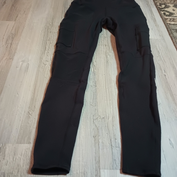 Alo Yoga - Picture 3 of 9